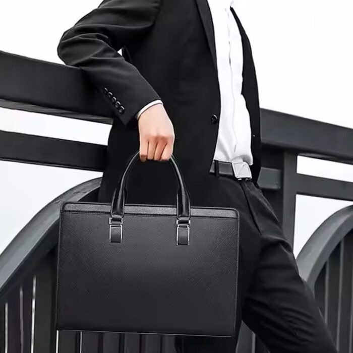 Valmerra Niahm Handbag - Image 1