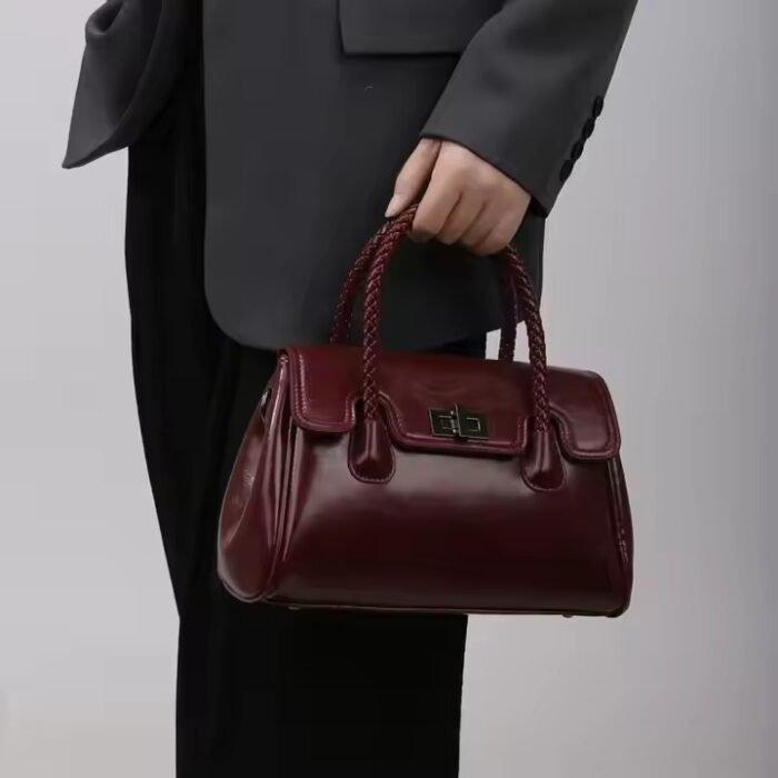Valmerra Diva Handbag - Image 1