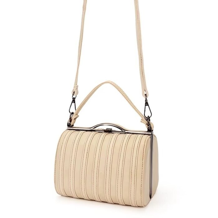 Valmeera Femme Fatale Handbag - Image 2
