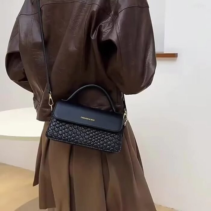 Valmerra Vogue La Vie Handbag - Image 1