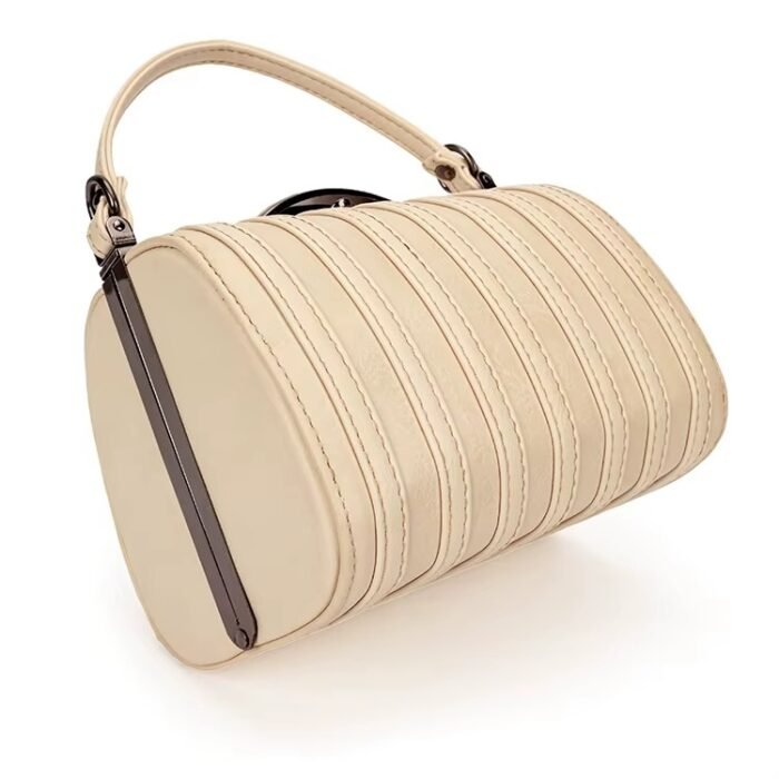 Valmeera Femme Fatale Handbag - Image 3