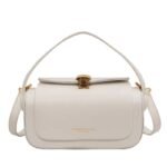 Valmeera Chic chic Handbag - Image 4