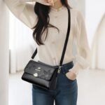 Valmerra Sophisticated Lady Handbag - Image 3