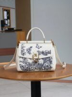Valmerra Whimsical Handbag - Image 2